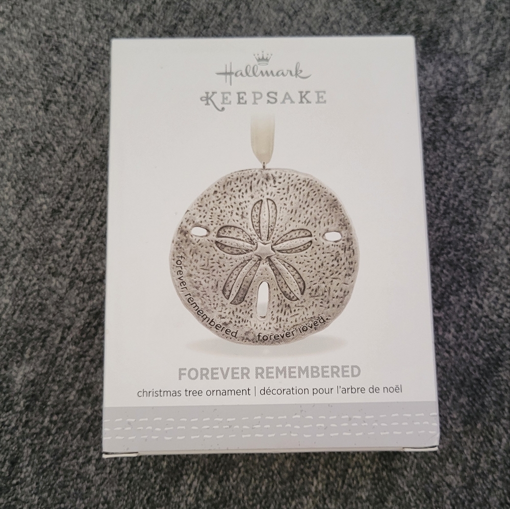 BNIB 2016 Hallmark Forever Remembered Keepsake Ornament